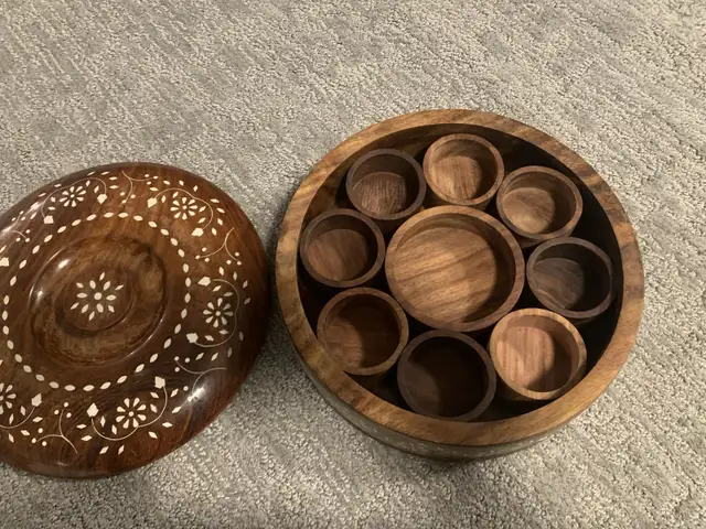 wood spice box with 9 compartments  in Storage & Organization in Mississauga / Peel Region - Image 4