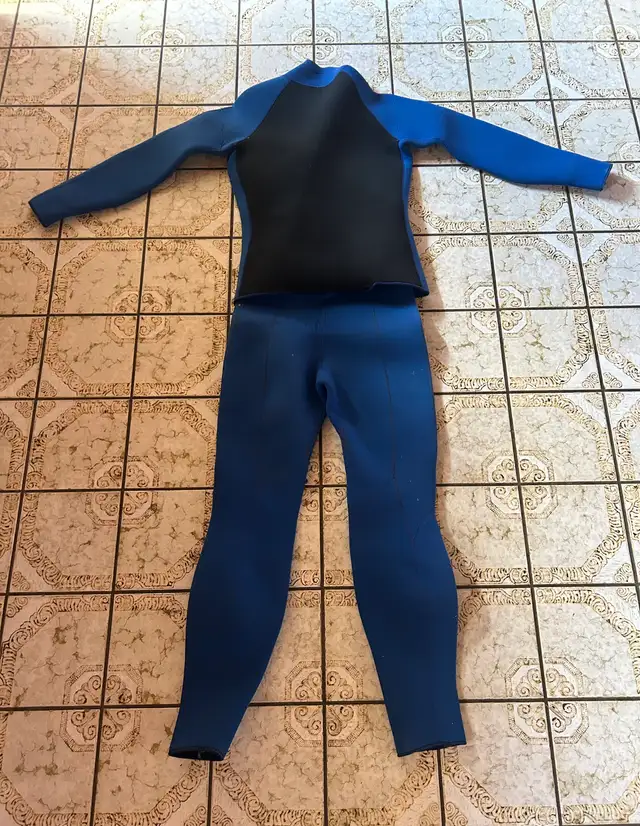 men’s scuba pro dry suit in Water Sports in Edmonton - Image 4