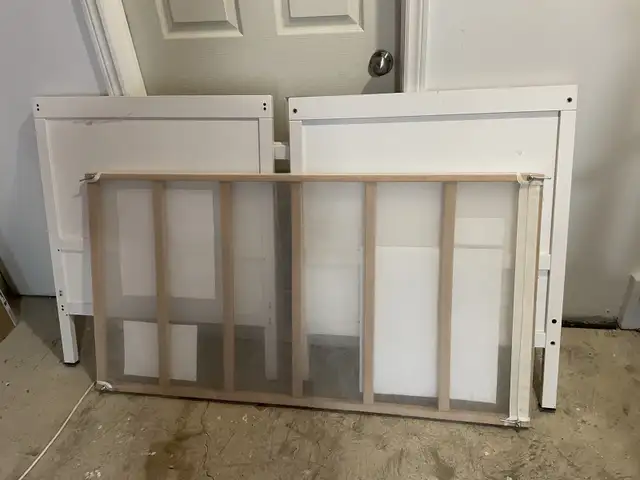 ikea baby crib in Cribs in London - Image 2