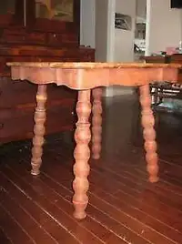 Table d'appoint Antique Rustique à Grosses Pattes Tournées