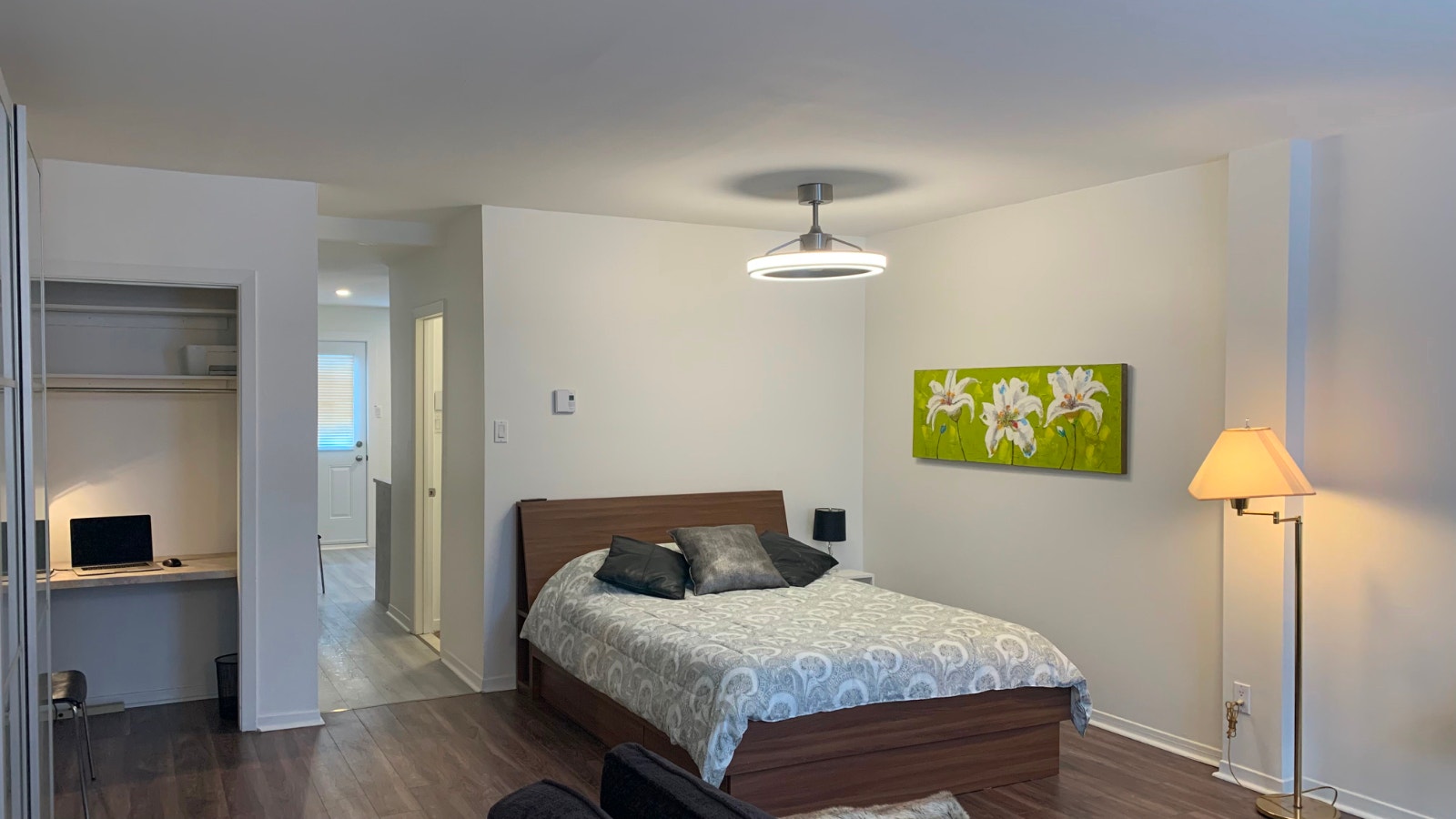 Verdun,Loft entièrement meublé(Air B&B),RDC,Parking,Jardin,Métro — photo 3