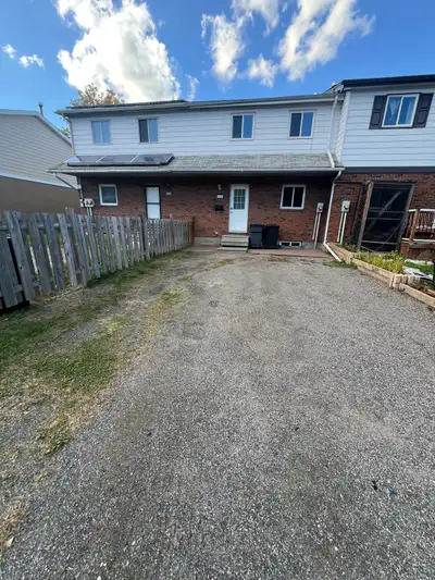FOR RENT — 3 BEDROOM, 1 BATHROOM HOME IN THUNDER BAY This 3-bedroom, 1-bathroom rental will be avail...