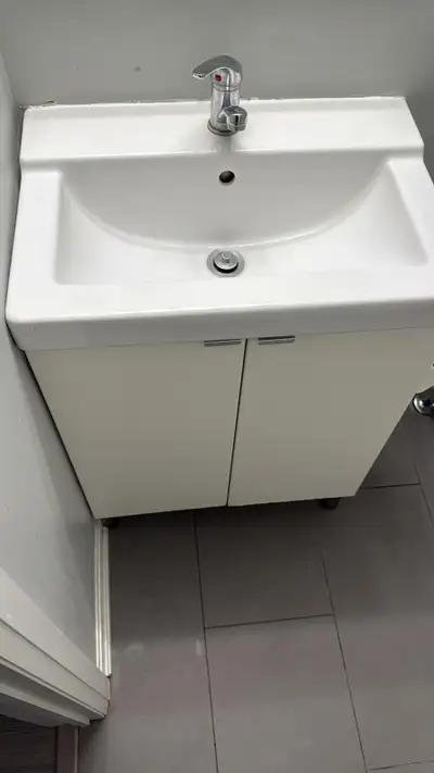 SUMMER SUBLET AVAILABLE ️