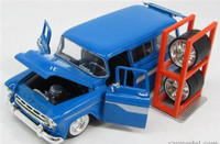 jada toys no. 50260-9 1957 chevrolet suburban