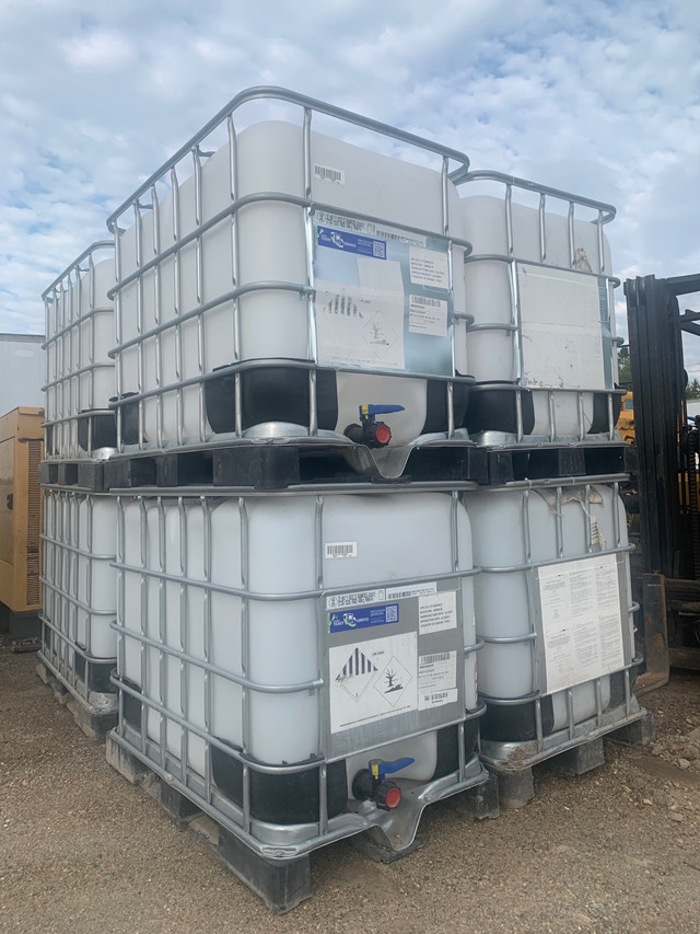 IBC Plastic Tank in Storage Containers in Barrie