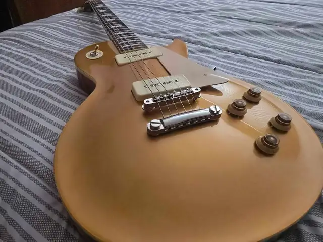 LP Gold top in Guitars in Markham / York Region - Image 2