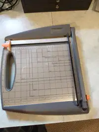 Paper Cutter (scrapbooking, crafts, etc)