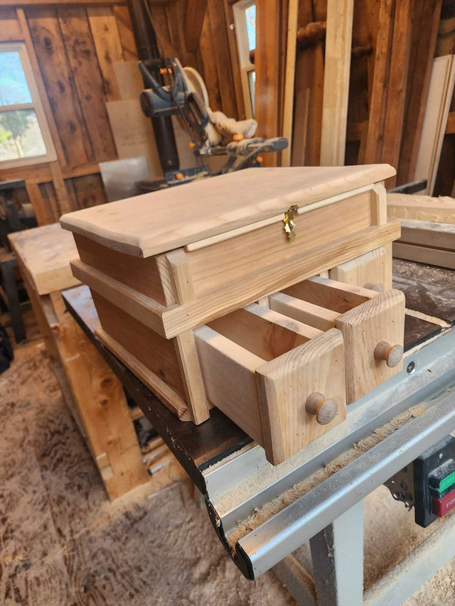 New Handmade Pine Jewelry Box w/ 3 drawers  in Multi-item in City of Halifax - Image 3