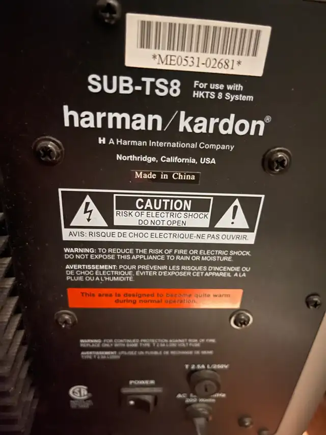 Harman Kardon HKTS8 speakers and subwoofer, set of 5 in Speakers in Markham / York Region - Image 7
