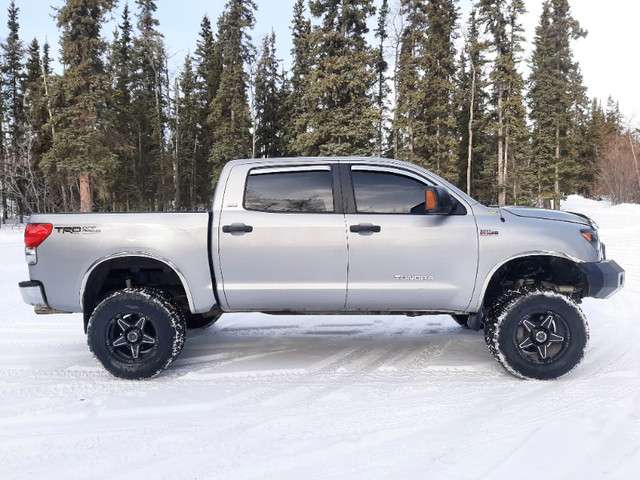 2008 TOYOTA TUNDRA CREWMAX OBO/TRADE in Cars & Trucks in Whitehorse - Image 3