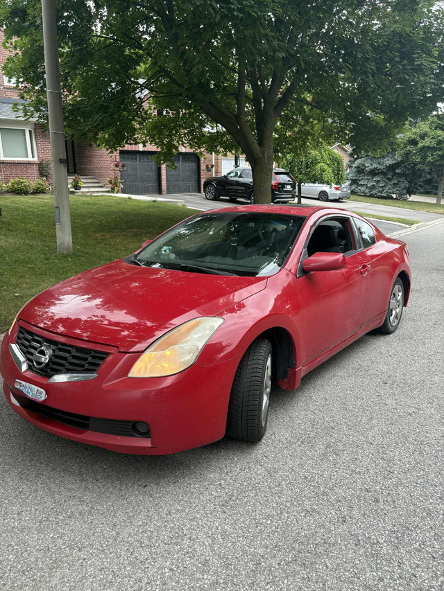 Nissan Altima Coupe (Premium Package) in Cars & Trucks in City of Toronto