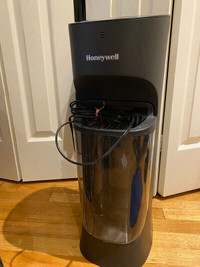 Honeywell Top Fill Digital Humidistat Tower Humidifier, Black