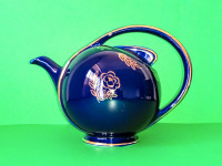 Vintage Art Deco Novelty Teapot 'Airflow' Hall China USA 1938