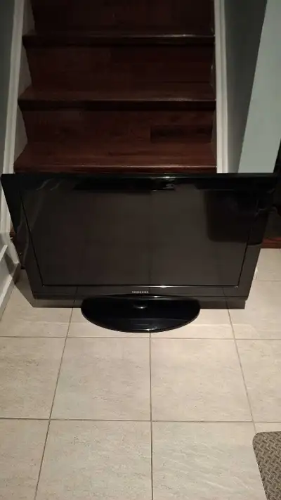 Samsung Tv Set 30"  with Control Remote  On Sale, View more