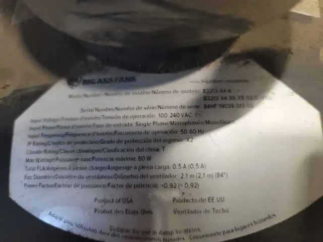 Big Ass Fan in Indoor Lighting & Fans in Belleville - Image 4