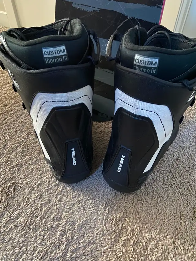 Forum Snowboard With Burton Bindings And Head Snowboard Boots in Snowboard in Calgary - Image 7