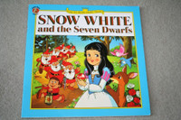 BRAND NEW - SNOW WHITE AND THE SEVEN DWARFS BOOK