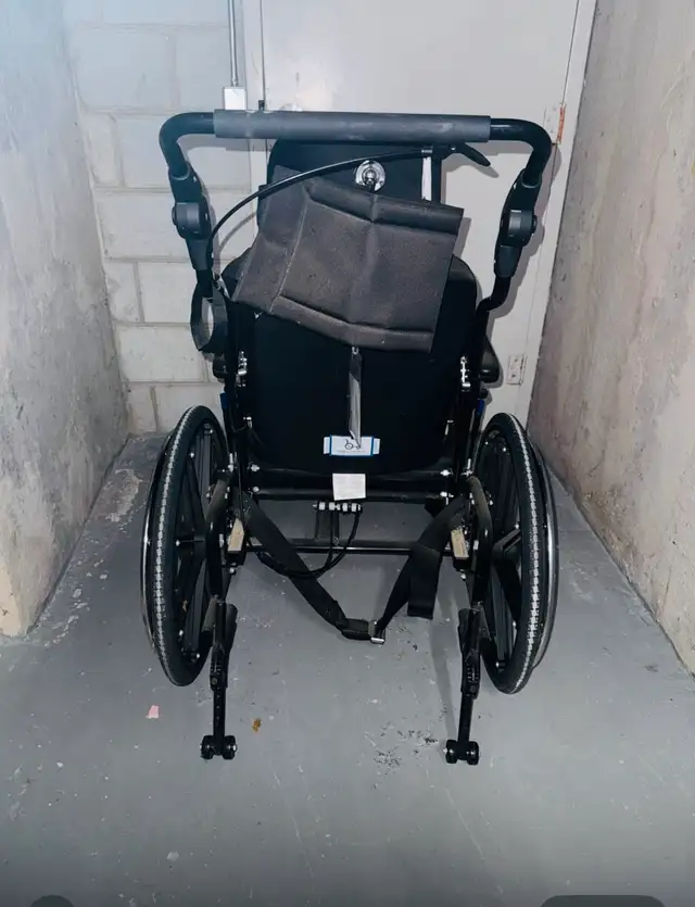 wheel chair 63849001018243121