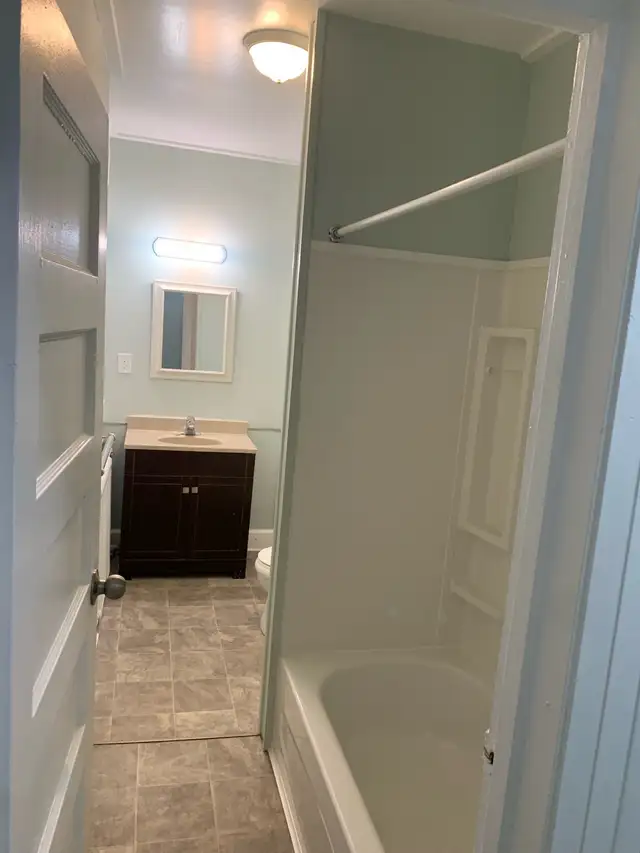 2 rooms for rent in 4-bedroom apartment in Room Rentals & Roommates in Ottawa - Image 6