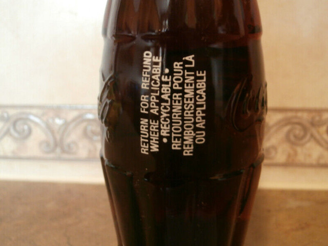COCA COLA FULL EMBOSSED 8 OZ BOTTLE in Arts & Collectibles in St. Catharines - Image 4