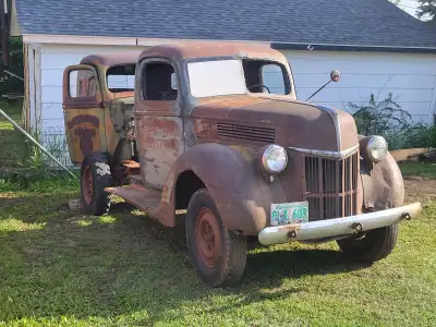 1940 V 8 Flathead 4 on the floor W/ PTO all parts for full restore. Comes with 3 flatheads and two t...