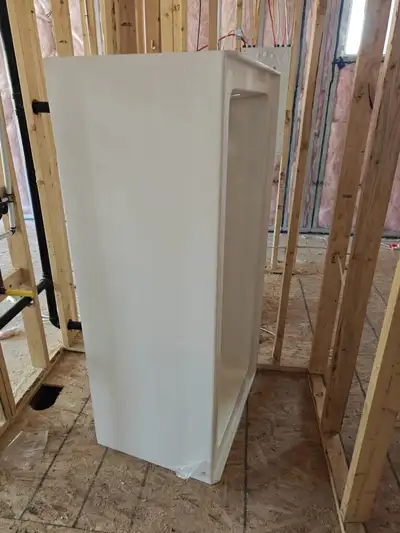 Bathtub - 60" x 30" x 22" Alcove (left side drain), View more