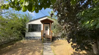 ‼️Private Room for Rent - Downtown Kamloops‼️ Private unfinished room available in a 2-bedroom house...