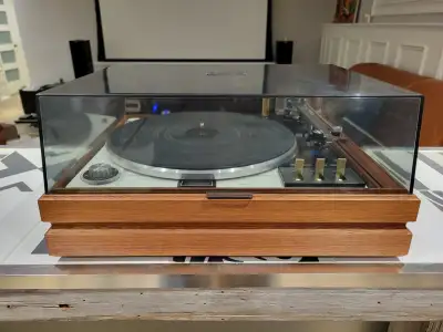 This unit has been serviced and works fine. New high quality idler wheel installed. Shure PRO-6 cart...