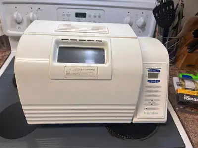 1999 WestBend Bread-Maker - Working, View more