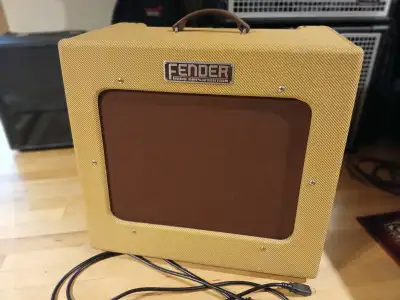 Fender TV 12 Bass Amp, View more