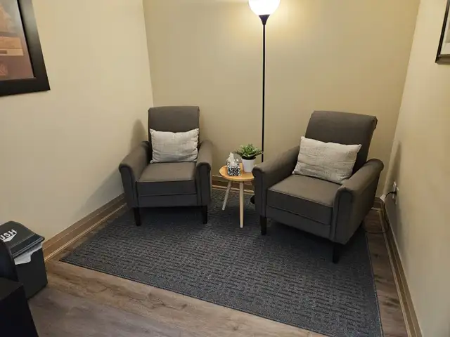 Fully Furnished Treatment Room for Rent