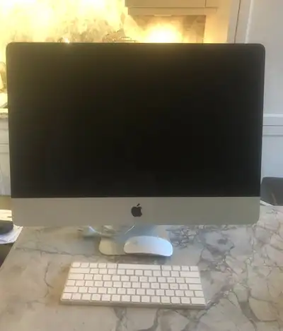 apple Imac 24 " 2016 great shape never had any problems .