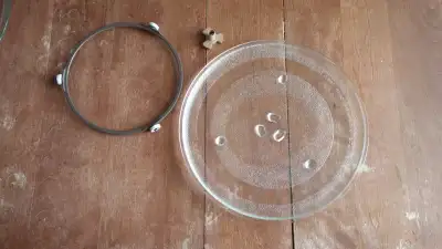 Beaucoup d'assiettes Micro-ondes - Possibilité d'échange, View more