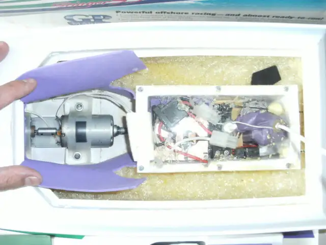 STINGER SS R/C BOAT Super Sport with R/C Installed. in Hobbies & Crafts in Calgary - Image 6