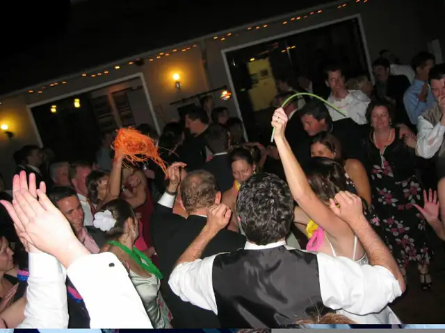 Professional DJ For Hire !600053757499811849