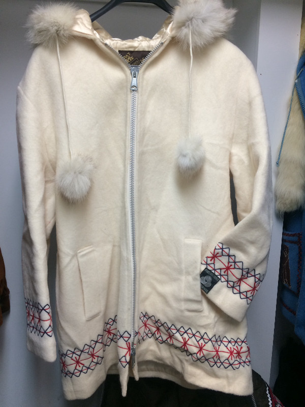 Beautiful Vintage Sears Inuit 2 Layer Parka (Parka & Overcoat) in Women's - Tops & Outerwear in Ottawa - Image 2