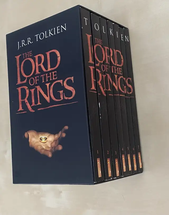 Lord of the rings box set (7) in Fiction in Oshawa / Durham Region - Image 2
