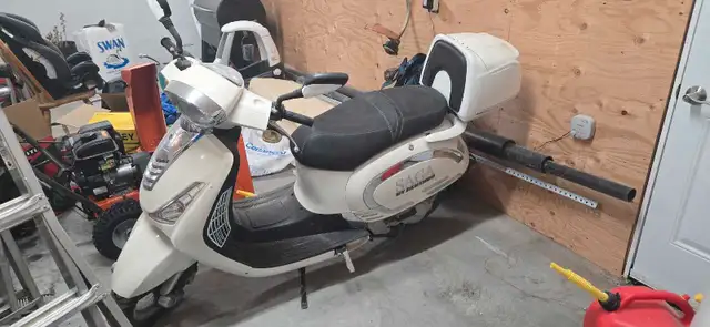 Scooter, 49cc in Scooters & Pocket Bikes in Winnipeg - Image 3