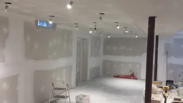 Painters Painting/Floor/ Paint entire house $1999 6478383537 GTA62863232594433123