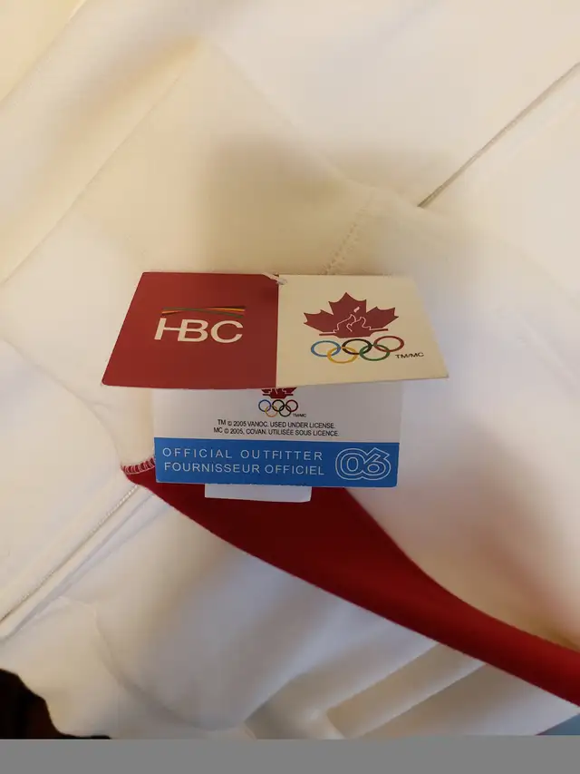 HBC 2006 Canadian Olympic Team full zippered hooded jacket mens in Men's in Mississauga / Peel Region - Image 7