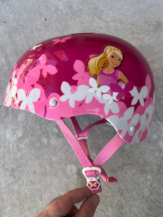 Kids Barbie Helmet and Knee Pads set in excellent condition in Kids in Markham / York Region