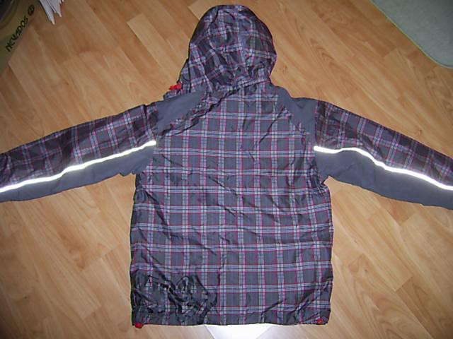 Monster jacket size 14 in Kids & Youth in Calgary - Image 3