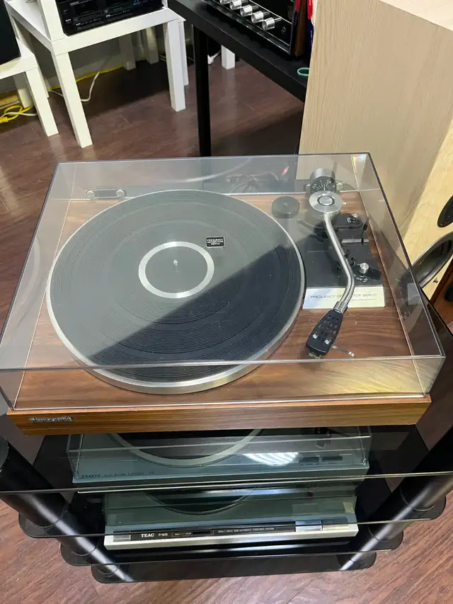 Vintage Panasonic Turntable in Stereo Systems & Home Theatre in City of Toronto - Image 2