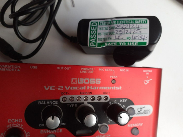 BOSS VE-2 Vocal Harmonist guitar foot pedal dans Amplificateurs et pédales  à Saguenay - Image 3
