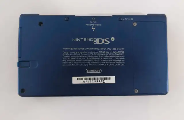 Nintendo DSi  Hand Held Console in Nintendo DS in Mississauga / Peel Region - Image 4