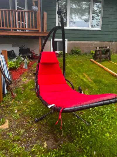 swinging Lawn lounge chair