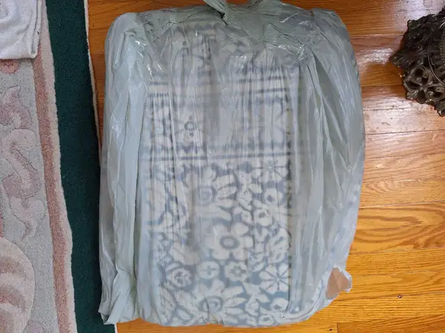 Blankets and Bed sheets.  Brand New. in Bedding in City of Toronto - Image 6