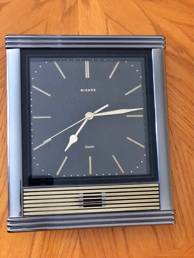 Nice Wall Clock in New Condition-$20 cash. Porch pick up Oshawa in Home Décor & Accents in Oshawa / Durham Region - Image 2
