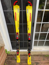 ATOMIC 9.11 Freestyle Skis