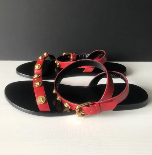 Versace sandals Size EU 36 in Women's - Shoes in City of Toronto - Image 3